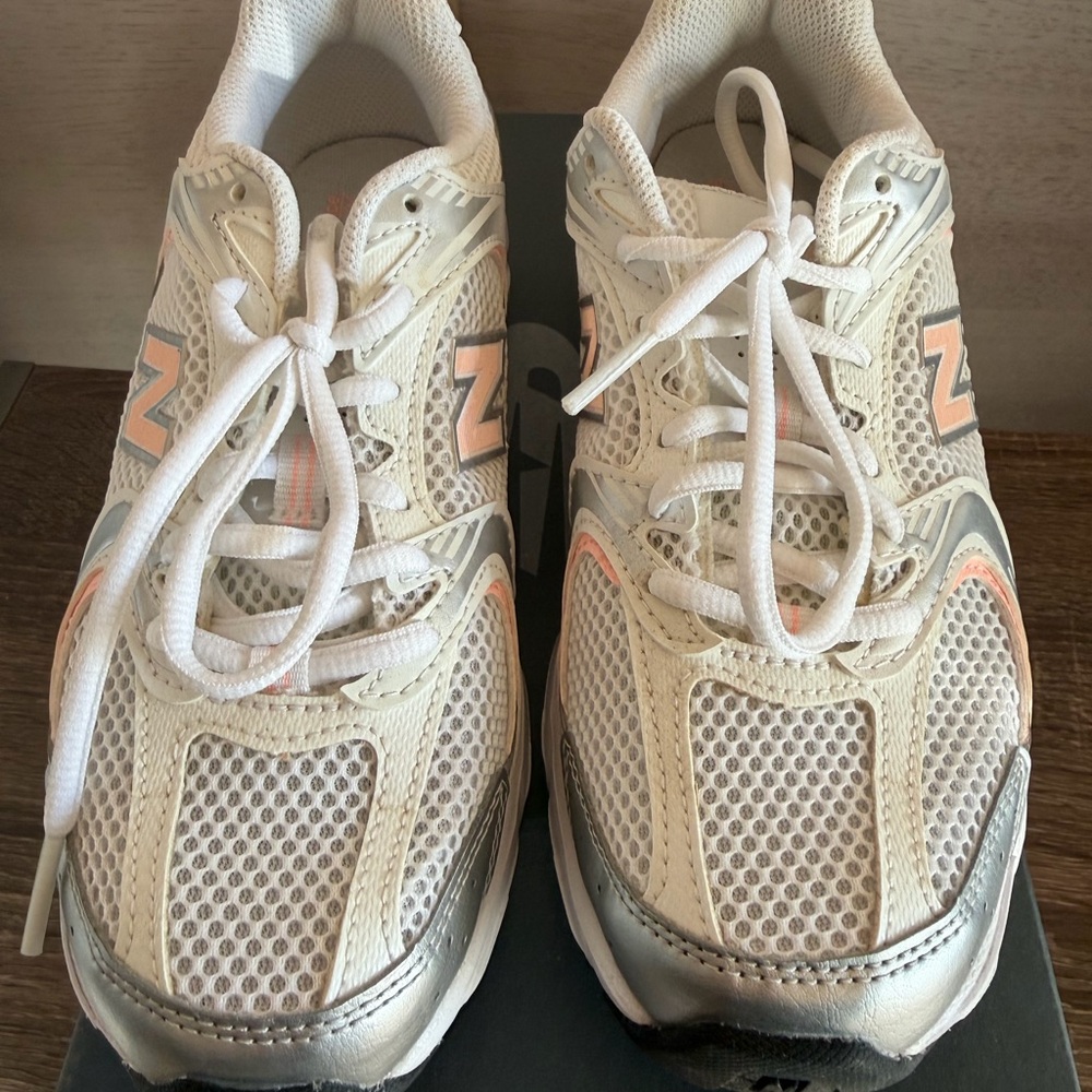 New Balance 530 - Picture 2 of 6